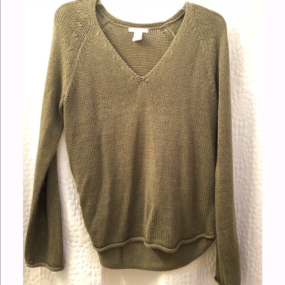 Green v neck sweater